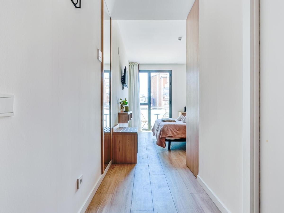 Limehome Barcelona Carrer De Besalu 82 Exterior photo