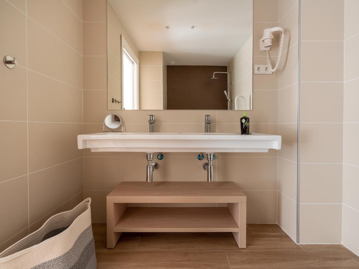 Limehome Barcelona Carrer De Besalu 82 Exterior photo