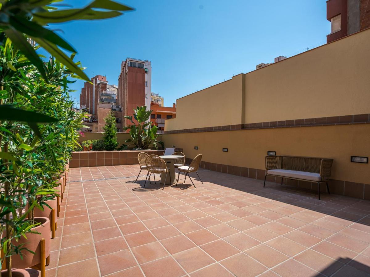 Limehome Barcelona Carrer De Besalu 82 Exterior photo