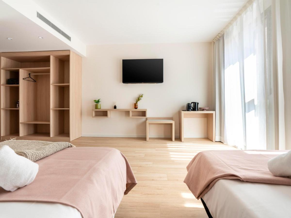 Limehome Barcelona Carrer De Besalu 82 Exterior photo