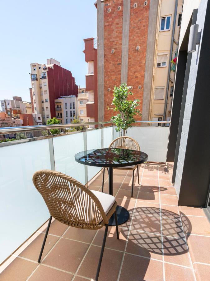 Limehome Barcelona Carrer De Besalu 82 Exterior photo
