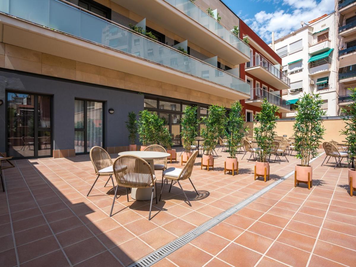 Limehome Barcelona Carrer De Besalu 82 Exterior photo