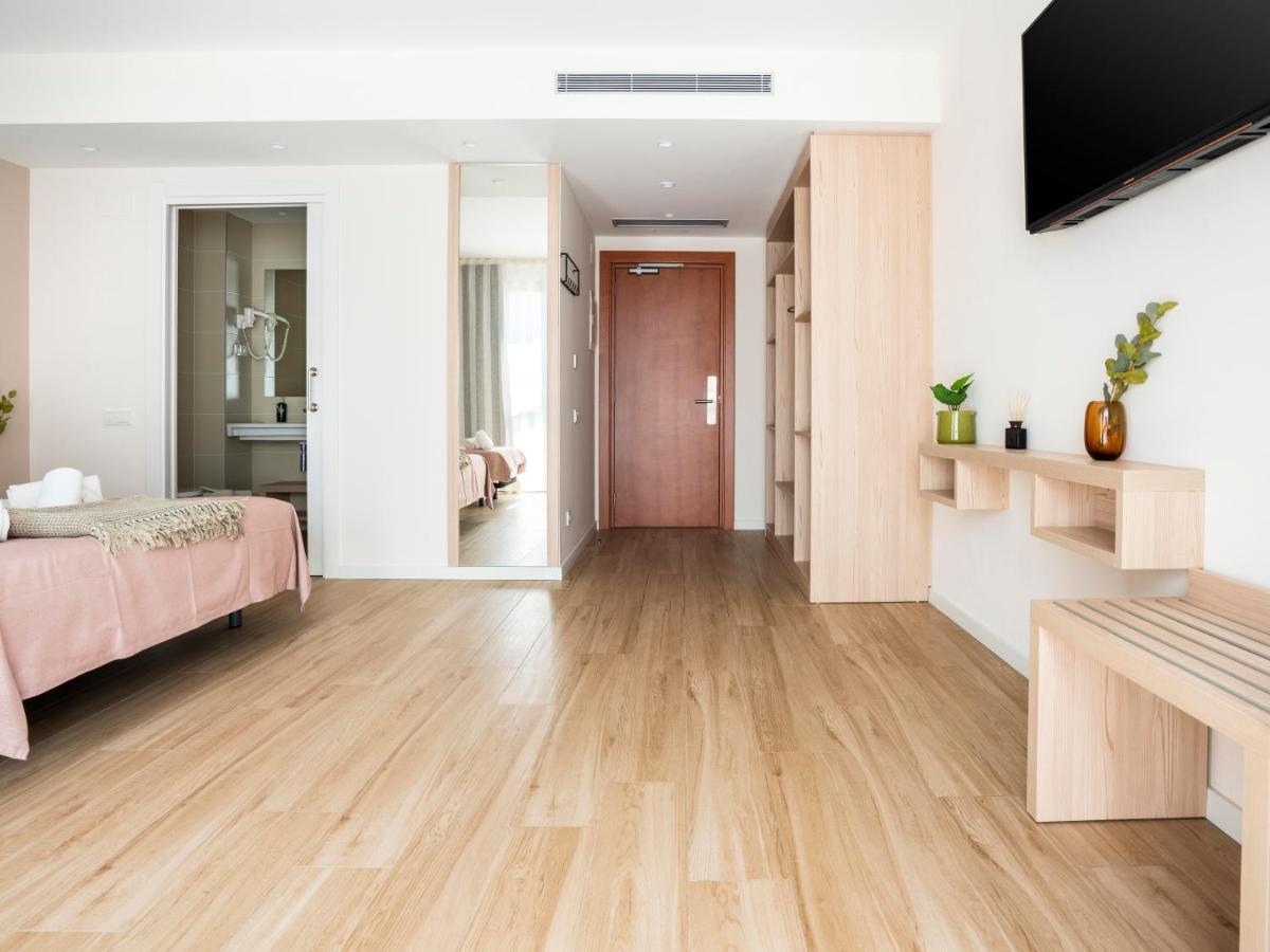 Limehome Barcelona Carrer De Besalu 82 Exterior photo